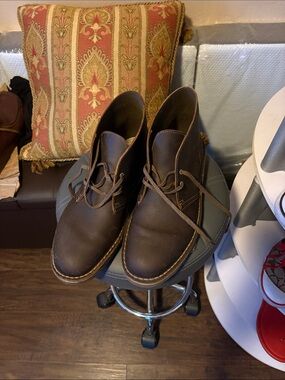 Clarks Men's Dark Brown Leather Chukka Boots